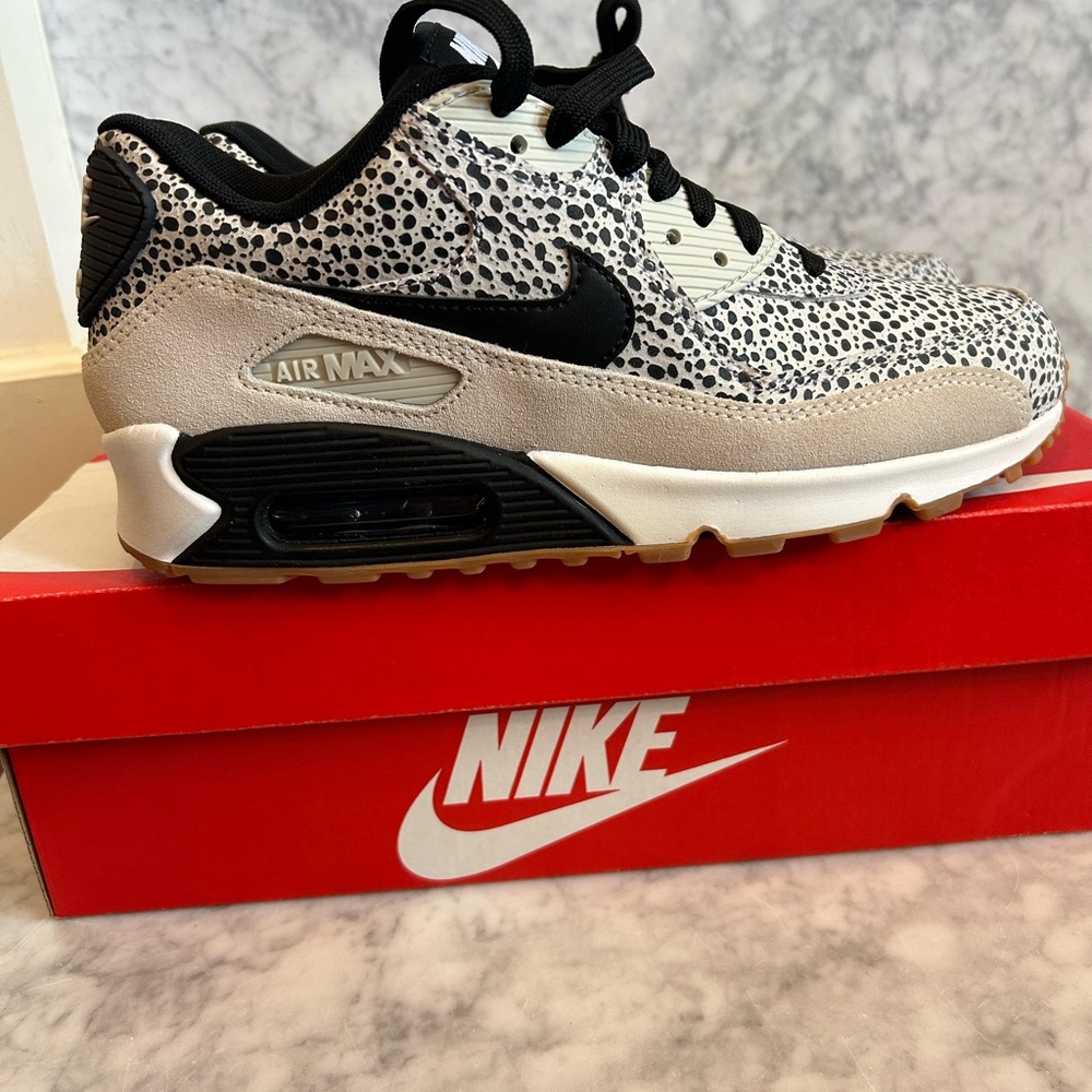 Nike Air Max 90 Safari Sneakers Women size 8 - Picture 2 of 15